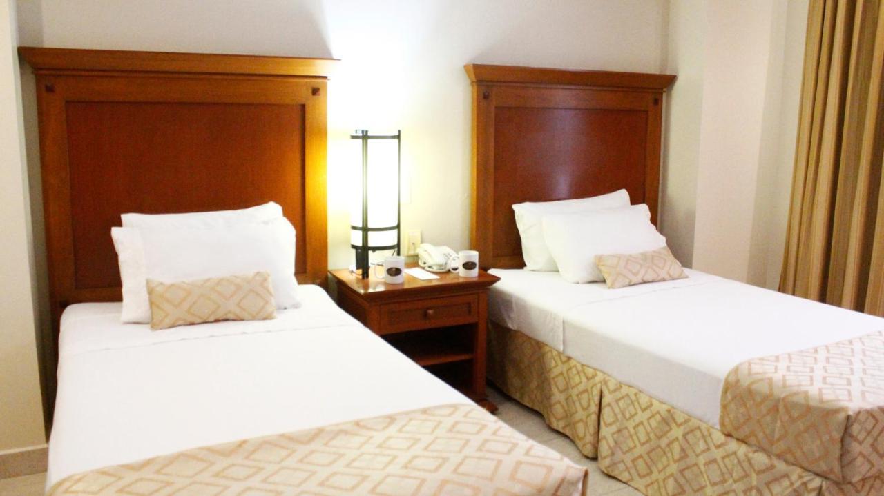 Hotel Magno Tepatitlan ภายนอก รูปภาพ