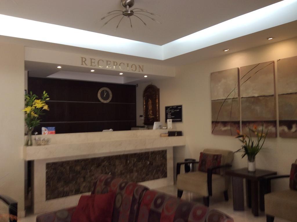 Hotel Magno Tepatitlan ภายนอก รูปภาพ