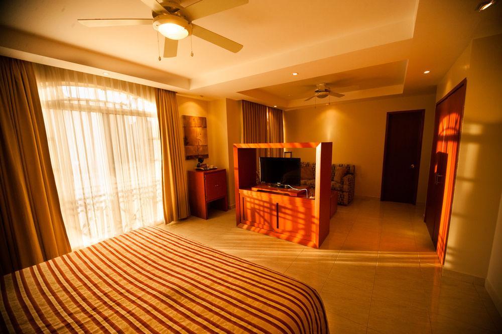 Hotel Magno Tepatitlan ภายนอก รูปภาพ