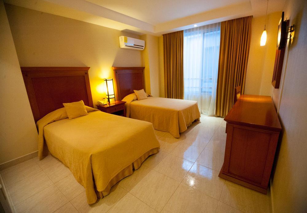 Hotel Magno Tepatitlan ภายนอก รูปภาพ