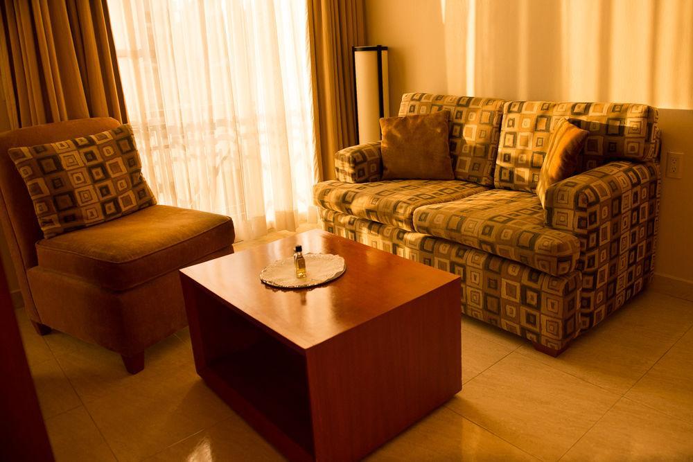 Hotel Magno Tepatitlan ภายนอก รูปภาพ