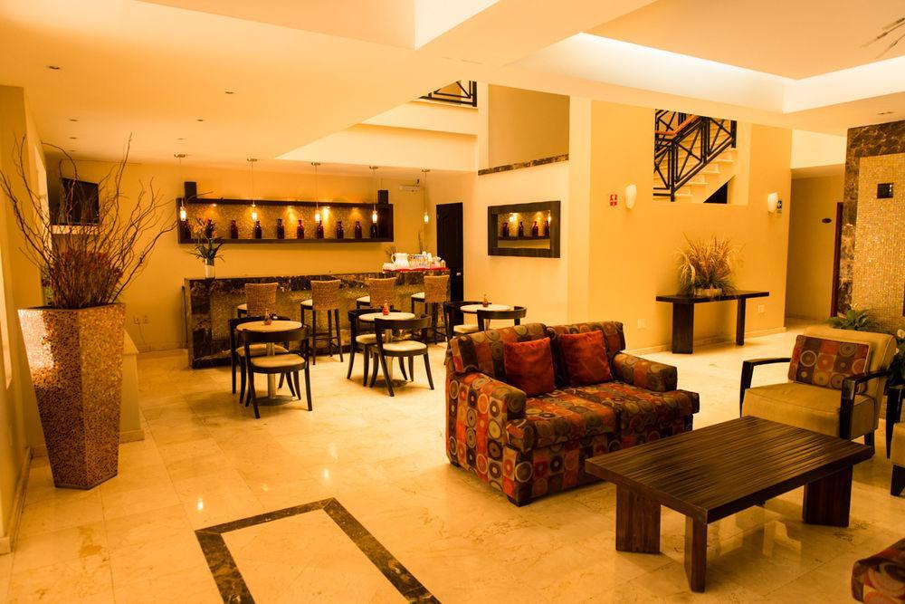Hotel Magno Tepatitlan ภายนอก รูปภาพ