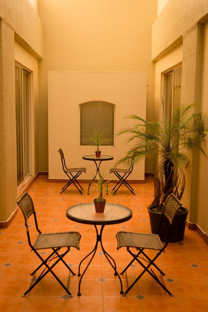 Hotel Magno Tepatitlan ภายนอก รูปภาพ